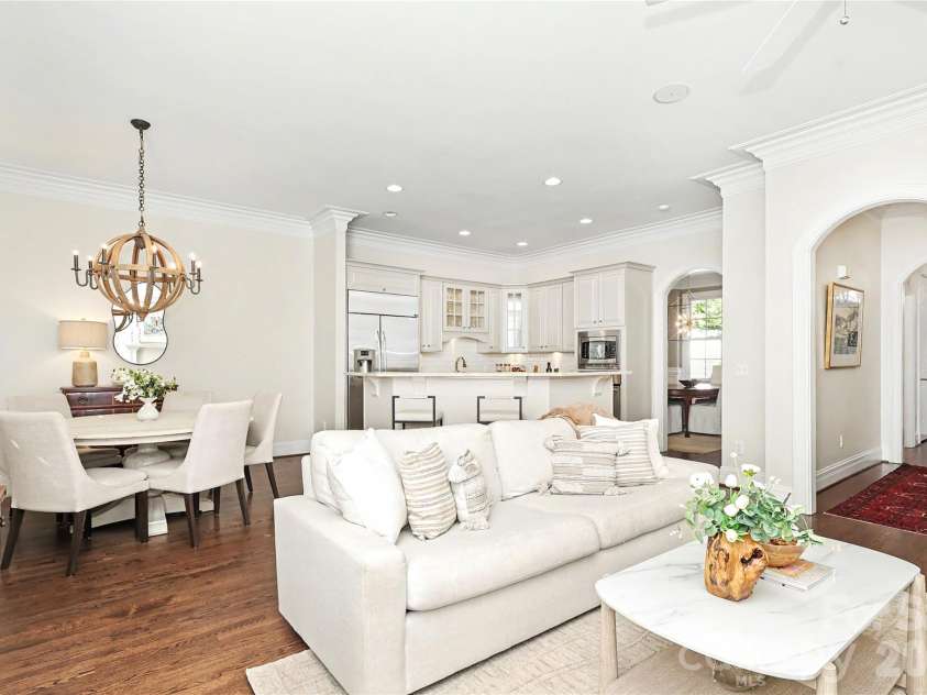 2614 Chelsea Drive, Charlotte, NC 28209.  MLS# CAR4433785, YatesRealty ID 57594. 