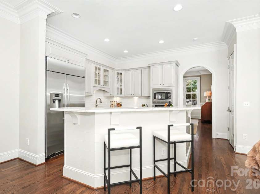 2614 Chelsea Drive, Charlotte, NC 28209.  MLS# CAR4433785, YatesRealty ID 57594. 