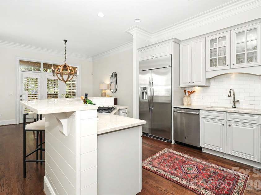 2614 Chelsea Drive, Charlotte, NC 28209.  MLS# CAR4433785, YatesRealty ID 57594. 
