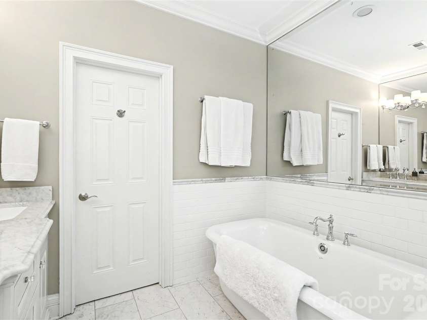 2614 Chelsea Drive, Charlotte, NC 28209.  MLS# CAR4433785, YatesRealty ID 57594. 