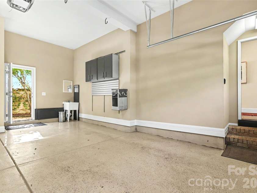 2614 Chelsea Drive, Charlotte, NC 28209.  MLS# CAR4433785, YatesRealty ID 57594. 
