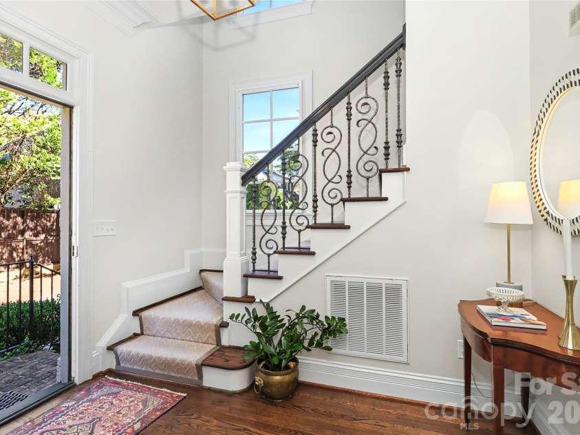 2614 Chelsea Drive, Charlotte, NC 28209.  MLS# CAR4433785, YatesRealty ID 57594. 