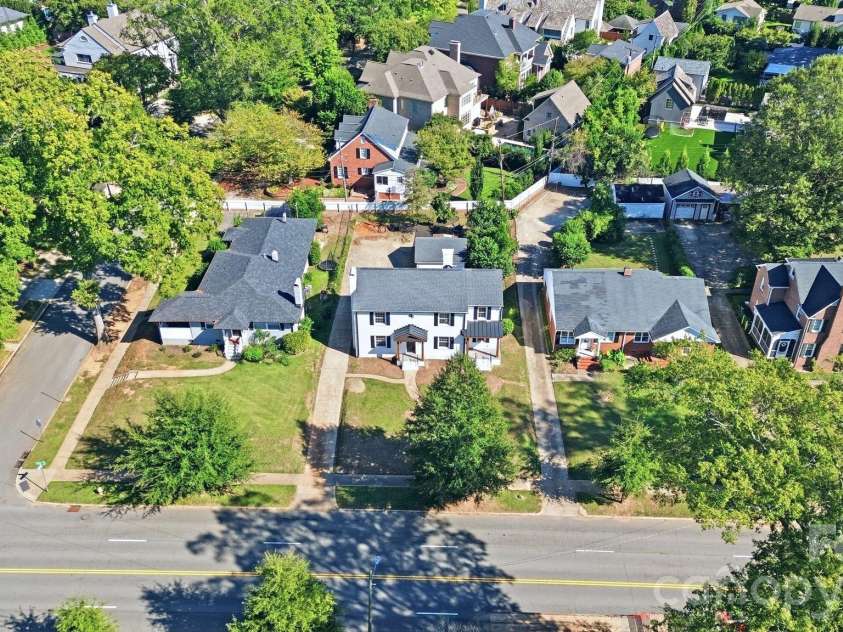1307 Kings Drive, Charlotte, NC 28207.  MLS# CAR4432862, YatesRealty ID 57599. 