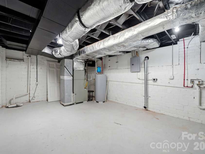 1307 Kings Drive, Charlotte, NC 28207.  MLS# CAR4432862, YatesRealty ID 57599. Basement-Washer/Dryer hook ups