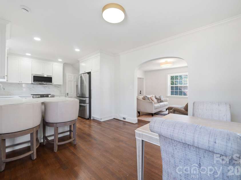 1307 Kings Drive, Charlotte, NC 28207.  MLS# CAR4432862, YatesRealty ID 57599. Unit A kitchen