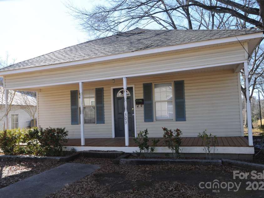 303 Vance Avenue, Salisbury, NC 28144.  MLS# CAR4214794, YatesRealty ID 576. 