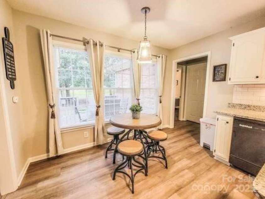 6231 Kentwood Drive, Kannapolis, NC 28081.  MLS# CAR4252853, YatesRealty ID 576. 