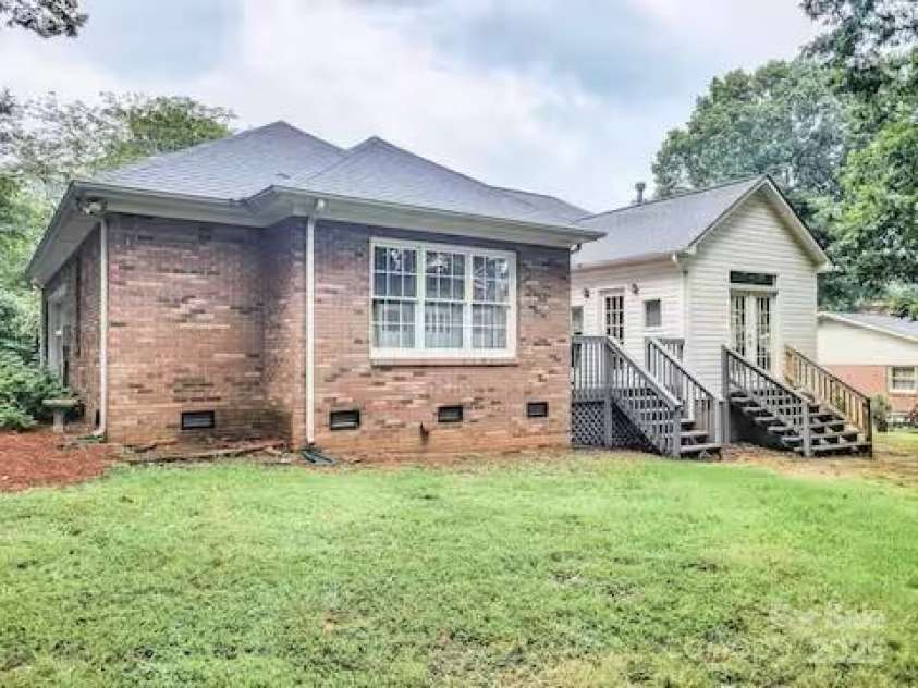 6231 Kentwood Drive, Kannapolis, NC 28081.  MLS# CAR4252853, YatesRealty ID 576. 