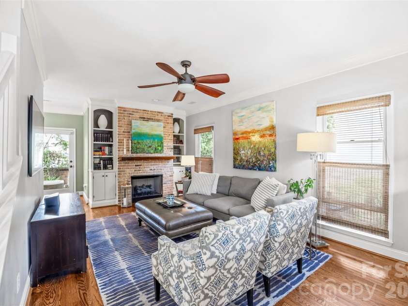 512 Olmsted Park Place, Charlotte, NC 28203.  MLS# CAR4419250, YatesRealty ID 57602. 