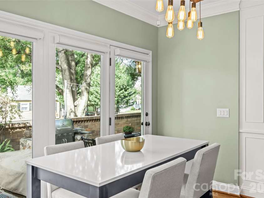 512 Olmsted Park Place, Charlotte, NC 28203.  MLS# CAR4419250, YatesRealty ID 57602. 