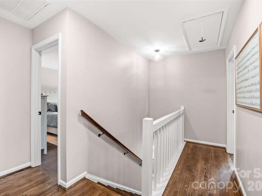 512 Olmsted Park Place, Charlotte, NC 28203.  MLS# CAR4419250, YatesRealty ID 57602. 
