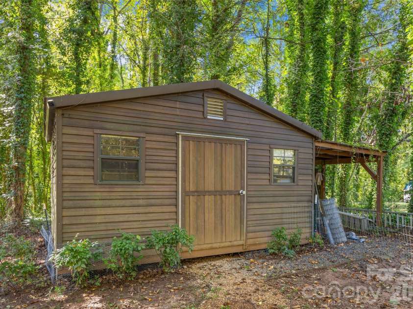 4875 Post Oak Lane, Rock Hill, SC 29732.  MLS# CAR4435408, YatesRealty ID 57605. 
