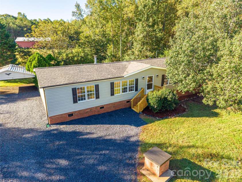 5047 Longbow Pointe, Kings Mountain, NC 28086.  MLS# CAR4436192, YatesRealty ID 57607. 