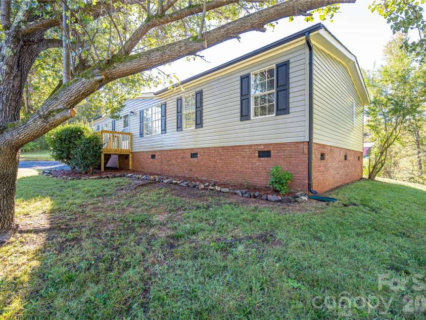 5047 Longbow Pointe, Kings Mountain, NC 28086.  MLS# CAR4436192, YatesRealty ID 57607. 