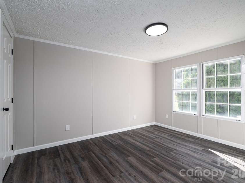 5047 Longbow Pointe, Kings Mountain, NC 28086.  MLS# CAR4436192, YatesRealty ID 57607. Primary bedroom with nice natural light