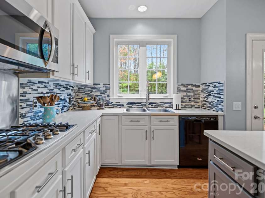 10833 Kenderly Court, Charlotte, NC 28277.  MLS# CAR4356476, YatesRealty ID 5761. 