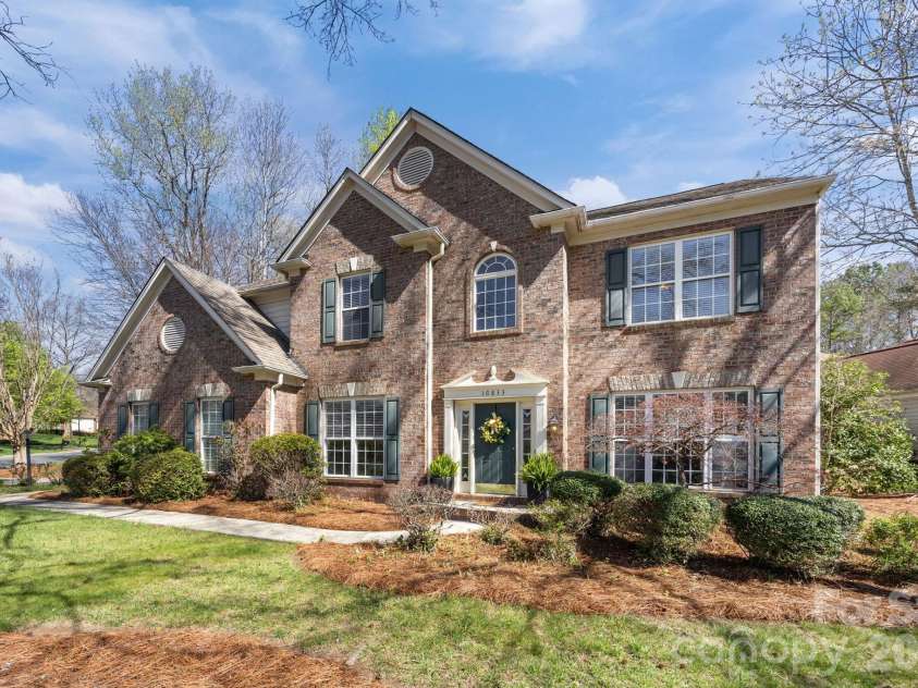 10833 Kenderly Court, Charlotte, NC 28277.  MLS# CAR4356476, YatesRealty ID 5761. 