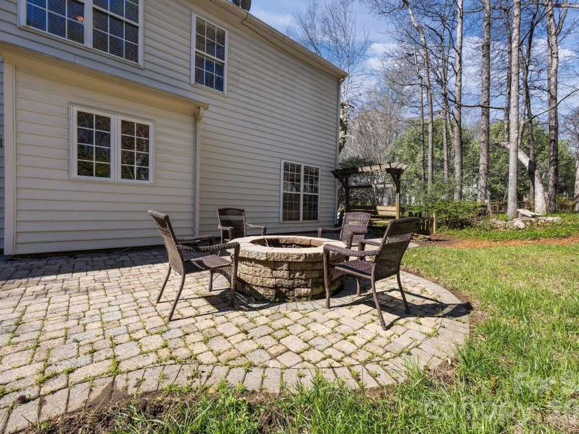 10833 Kenderly Court, Charlotte, NC 28277.  MLS# CAR4356476, YatesRealty ID 5761. 