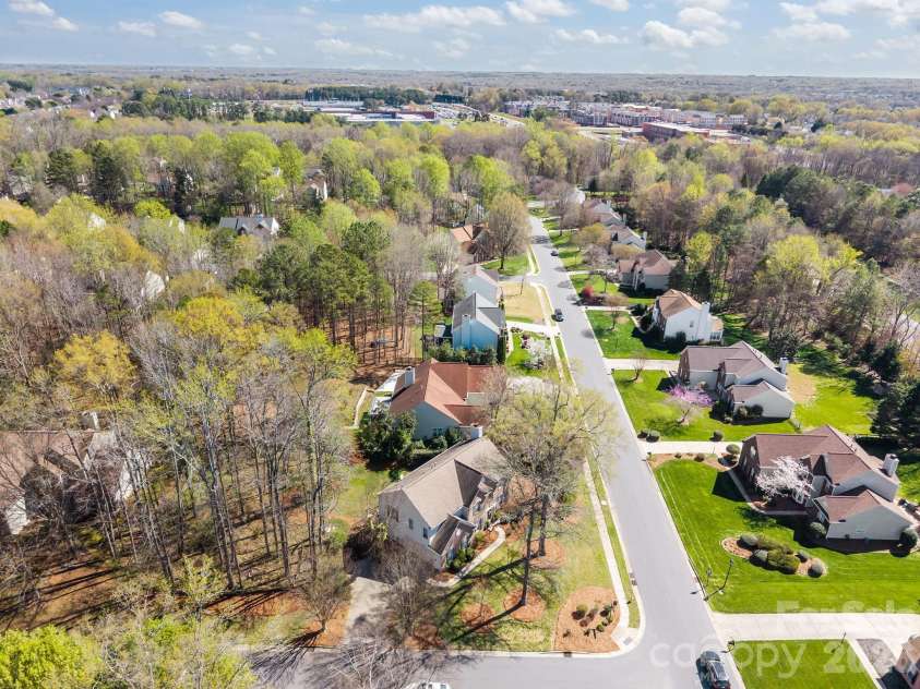 10833 Kenderly Court, Charlotte, NC 28277.  MLS# CAR4356476, YatesRealty ID 5761. 