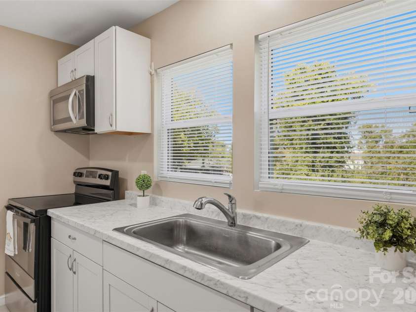2996 1st Avenue, Hickory, NC 28601.  MLS# CAR4435995, YatesRealty ID 57610. 