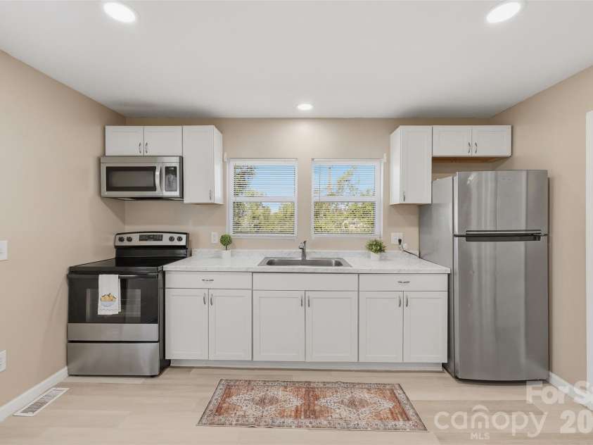 2996 1st Avenue, Hickory, NC 28601.  MLS# CAR4435995, YatesRealty ID 57610. 