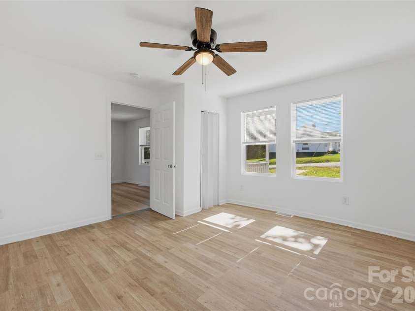 2996 1st Avenue, Hickory, NC 28601.  MLS# CAR4435995, YatesRealty ID 57610. 