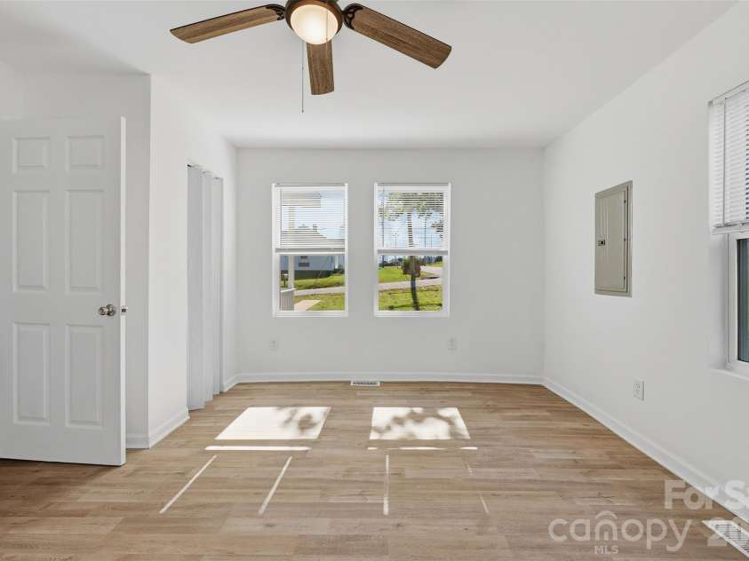 2996 1st Avenue, Hickory, NC 28601.  MLS# CAR4435995, YatesRealty ID 57610. 