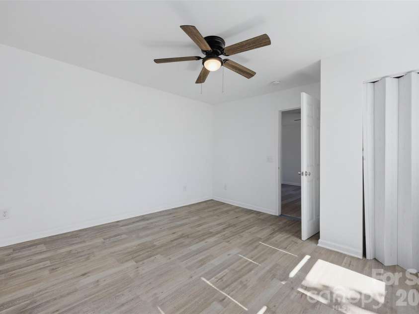 2996 1st Avenue, Hickory, NC 28601.  MLS# CAR4435995, YatesRealty ID 57610. 