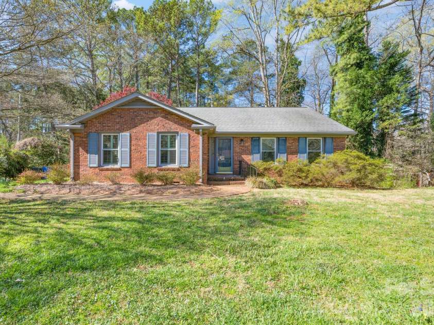 2123 Poinsett Drive, Rock Hill, SC 29732.  MLS# CAR4435824, YatesRealty ID 57611. 