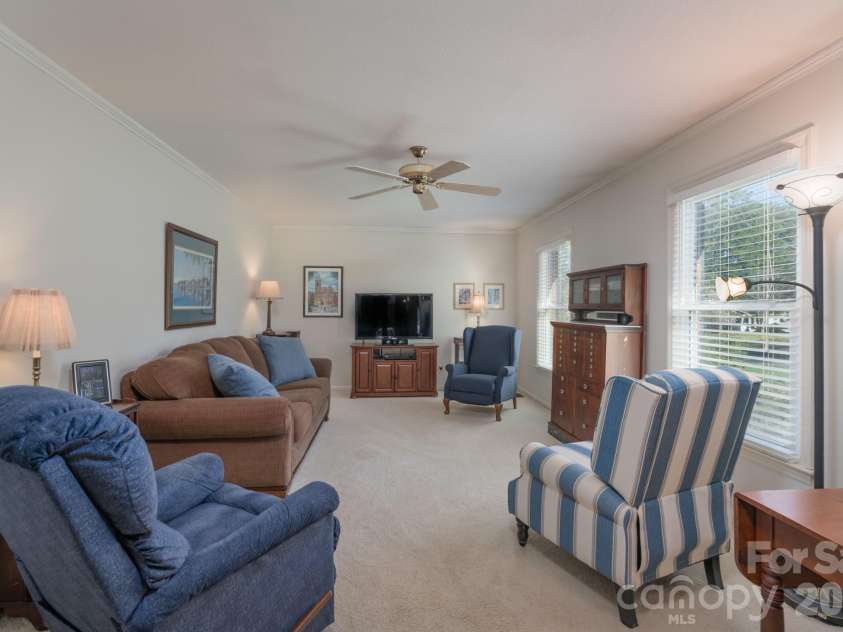 2123 Poinsett Drive, Rock Hill, SC 29732.  MLS# CAR4435824, YatesRealty ID 57611. 