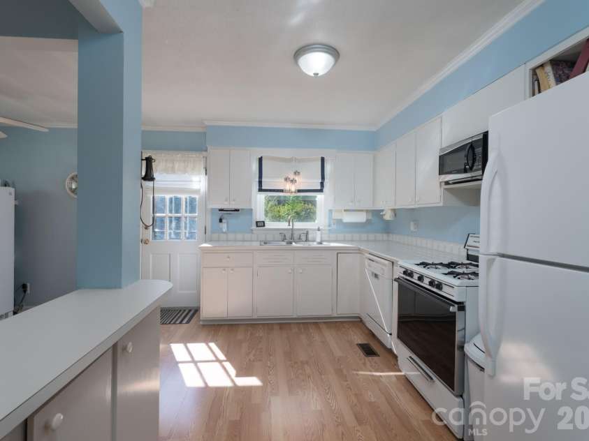 2123 Poinsett Drive, Rock Hill, SC 29732.  MLS# CAR4435824, YatesRealty ID 57611. 