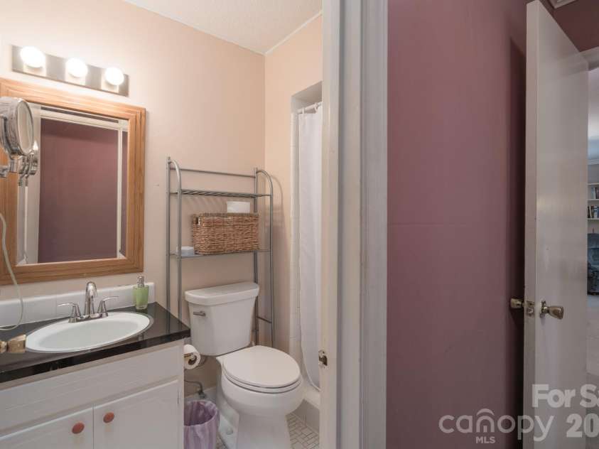 2123 Poinsett Drive, Rock Hill, SC 29732.  MLS# CAR4435824, YatesRealty ID 57611. 