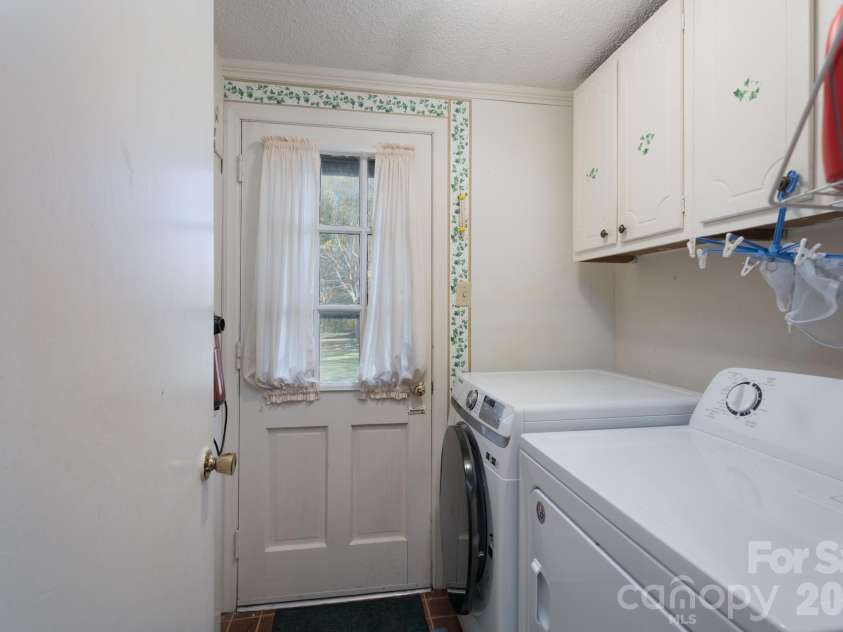 2123 Poinsett Drive, Rock Hill, SC 29732.  MLS# CAR4435824, YatesRealty ID 57611. 