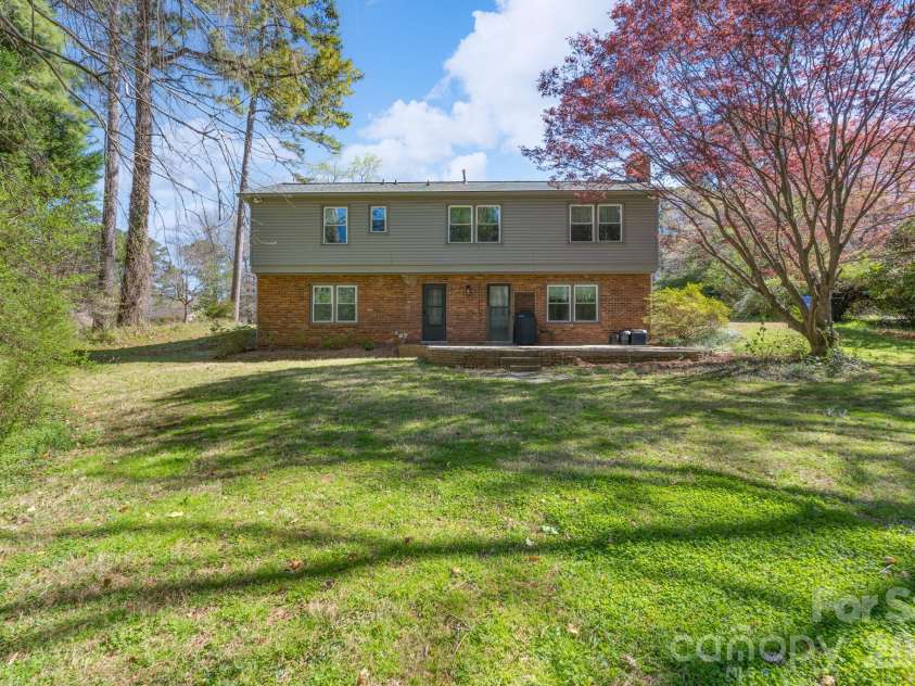 2123 Poinsett Drive, Rock Hill, SC 29732.  MLS# CAR4435824, YatesRealty ID 57611. 