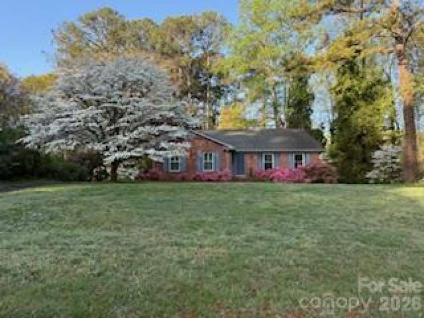 2123 Poinsett Drive, Rock Hill, SC 29732.  MLS# CAR4435824, YatesRealty ID 57611. 