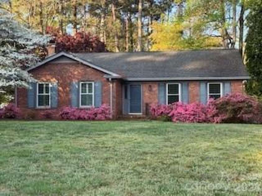 2123 Poinsett Drive, Rock Hill, SC 29732.  MLS# CAR4435824, YatesRealty ID 57611. 