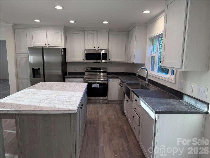 159 Titanium Drive, Statesville, NC 28625.  MLS# CAR4436205, YatesRealty ID 57617. 