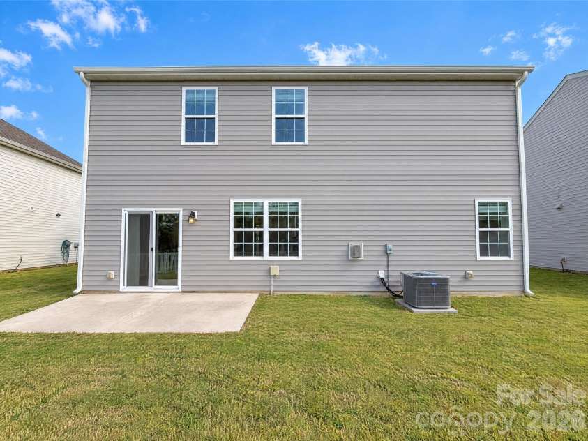7023 Branch Fork Road, Charlotte, NC 28215.  MLS# CAR4436211, YatesRealty ID 57618. 