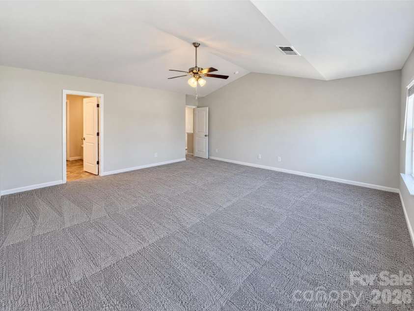 7023 Branch Fork Road, Charlotte, NC 28215.  MLS# CAR4436211, YatesRealty ID 57618. 