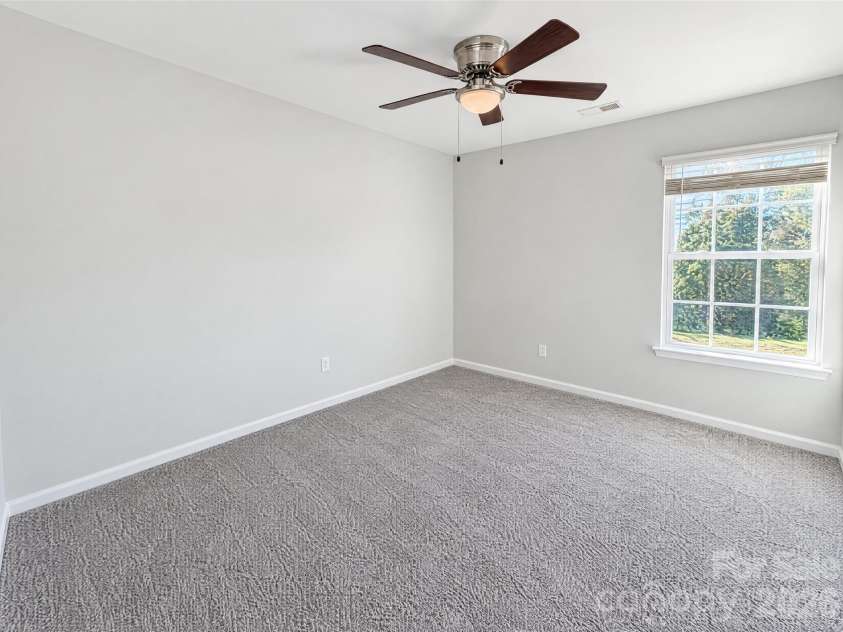 7023 Branch Fork Road, Charlotte, NC 28215.  MLS# CAR4436211, YatesRealty ID 57618. 