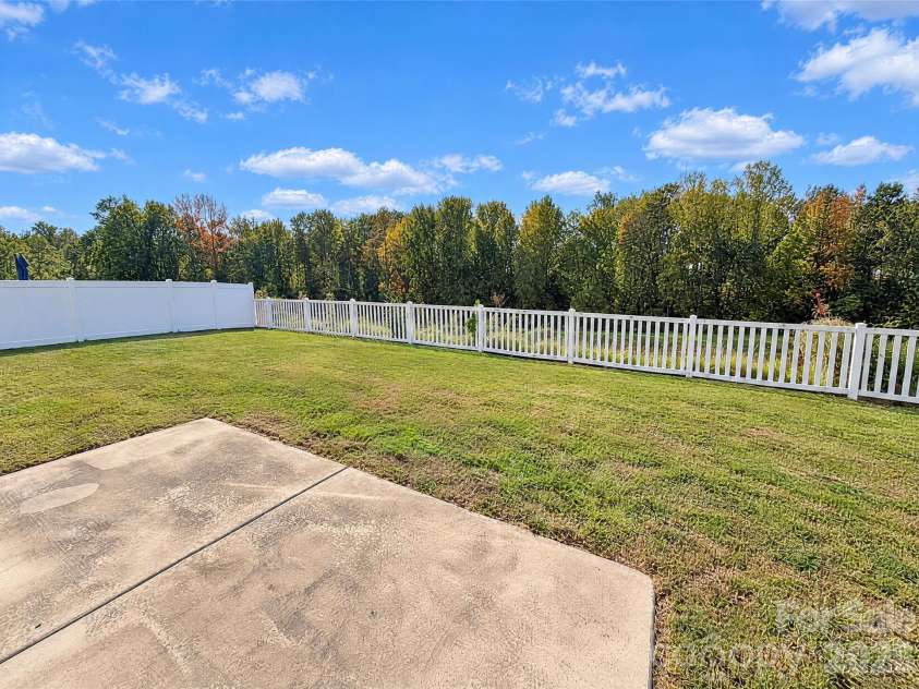 7023 Branch Fork Road, Charlotte, NC 28215.  MLS# CAR4436211, YatesRealty ID 57618. 