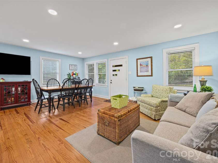 1544 Springpoint Road, Rock Hill, SC 29732.  MLS# CAR4434394, YatesRealty ID 57619. 