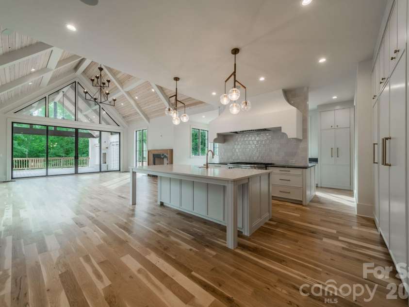 6639 Joli Cheval Lane, Mint Hill, NC 28227.  MLS# CAR4434959, YatesRealty ID 57637. 