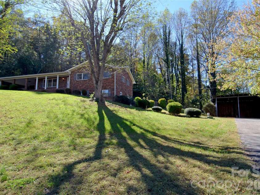 150 Eplee Loop, Marion, NC 28752.  MLS# CAR4435046, YatesRealty ID 57638. 