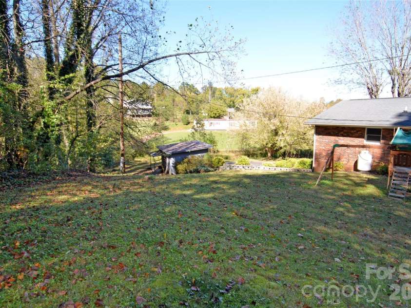150 Eplee Loop, Marion, NC 28752.  MLS# CAR4435046, YatesRealty ID 57638. 