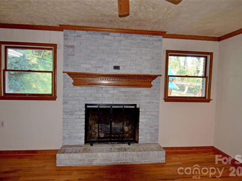 150 Eplee Loop, Marion, NC 28752.  MLS# CAR4435046, YatesRealty ID 57638. Den