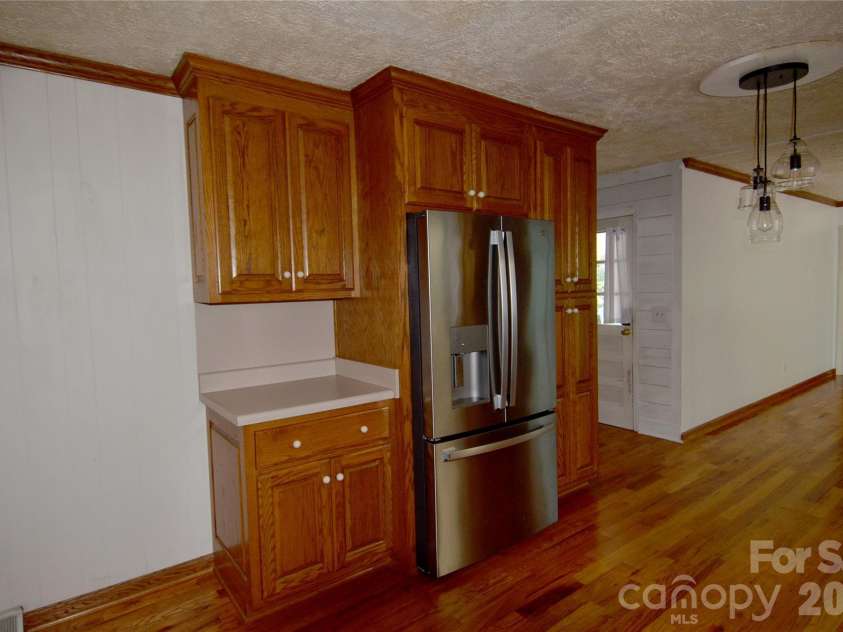 150 Eplee Loop, Marion, NC 28752.  MLS# CAR4435046, YatesRealty ID 57638. Kitchen