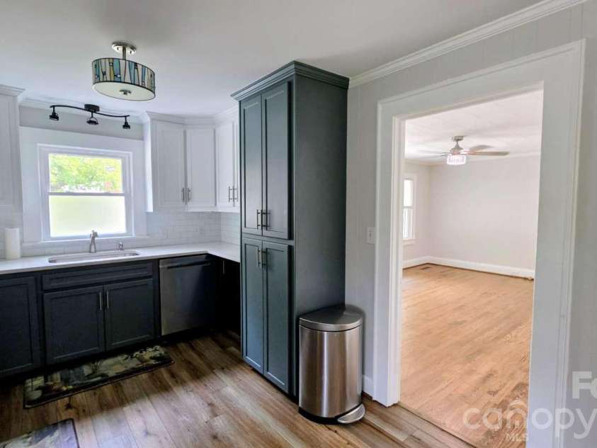 2804 Florida Avenue, Kannapolis, NC 28083.  MLS# CAR4436284, YatesRealty ID 57641. 