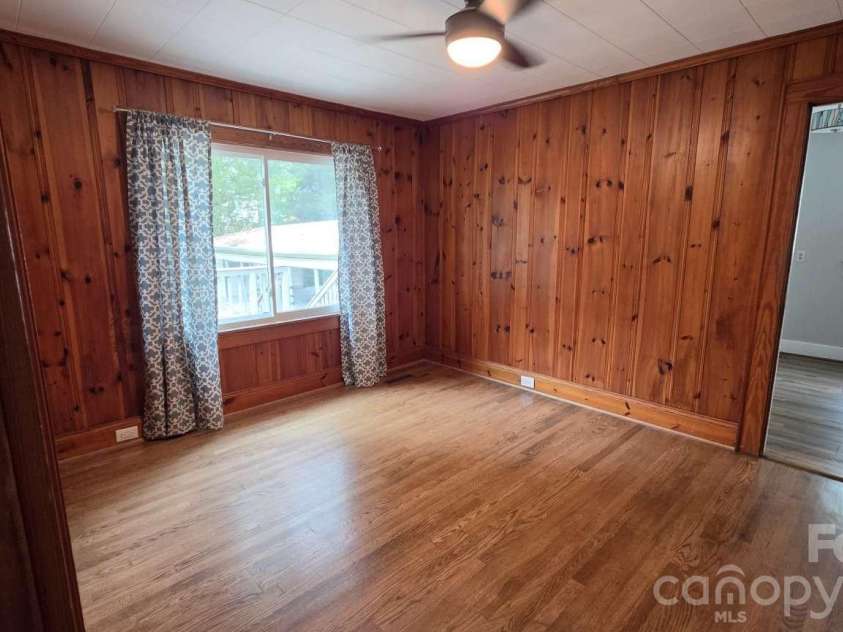 2804 Florida Avenue, Kannapolis, NC 28083.  MLS# CAR4436284, YatesRealty ID 57641. 