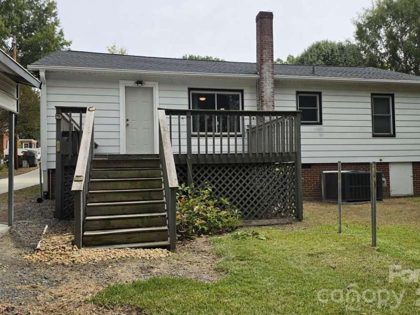 2804 Florida Avenue, Kannapolis, NC 28083.  MLS# CAR4436284, YatesRealty ID 57641. 